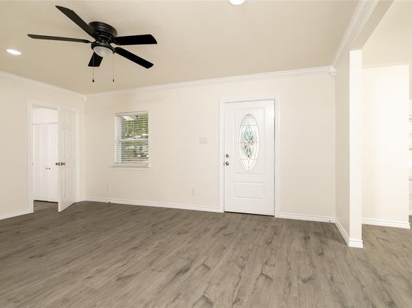 5801  Manhattan Drive , Fort Worth Texas 76107