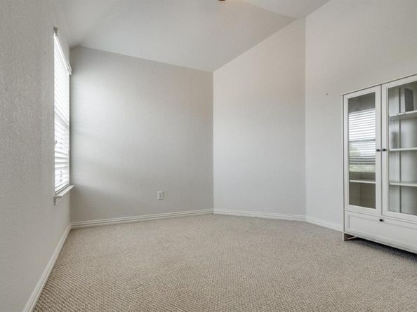 10327  Offshore Drive , Irving Texas 75063