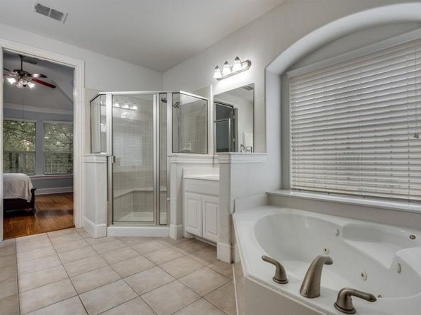 10327  Offshore Drive , Irving Texas 75063