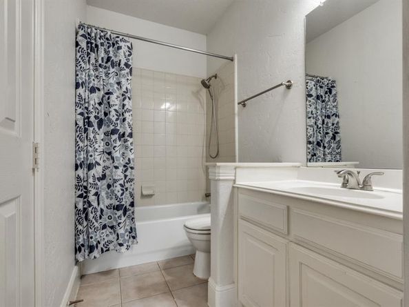 10327  Offshore Drive , Irving Texas 75063