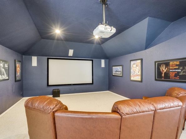 10327  Offshore Drive , Irving Texas 75063
