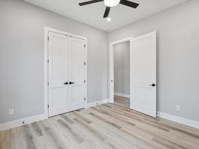 707  Ross Trail , Arlington Texas 76012