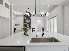 707  Ross Trail , Arlington Texas 76012