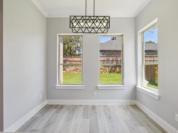 707  Ross Trail , Arlington Texas 76012