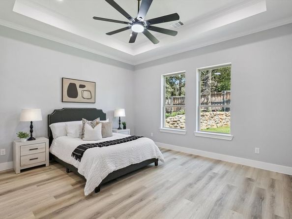 707  Ross Trail , Arlington Texas 76012