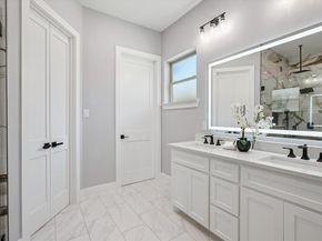 707  Ross Trail , Arlington Texas 76012