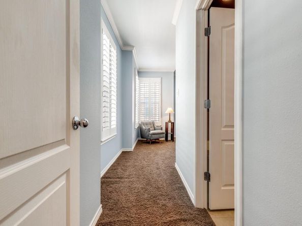 15741  Seabolt   28, Addison Texas 75001