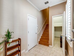 15741  Seabolt   28, Addison Texas 75001