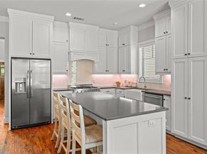 609 E Wall Street , Grapevine Texas 76051