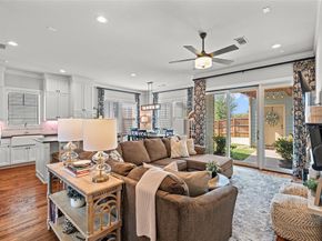 609 E Wall Street , Grapevine Texas 76051