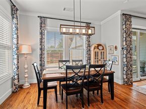 609 E Wall Street , Grapevine Texas 76051