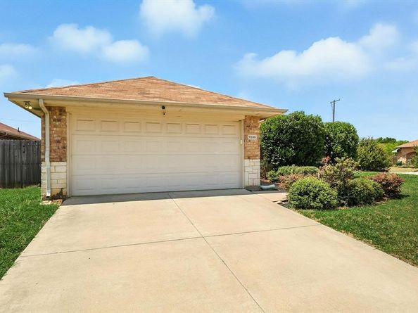 9100  Saint Barts Road , Fort Worth Texas 76123