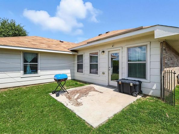 9100  Saint Barts Road , Fort Worth Texas 76123