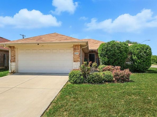 9100  Saint Barts Road , Fort Worth Texas 76123