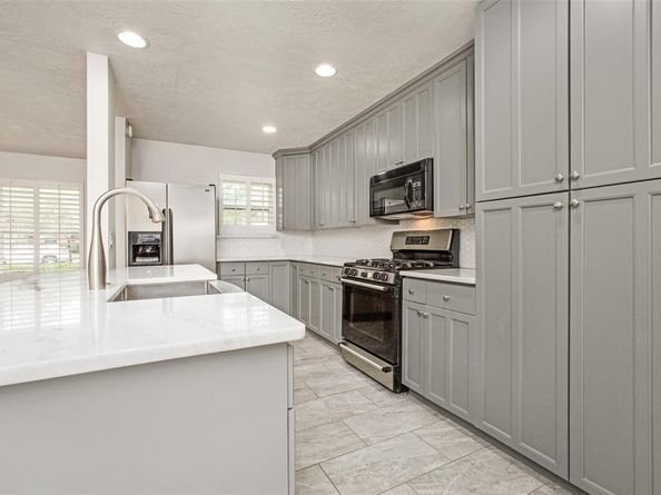 6848  Town North Drive , Dallas Texas 75231