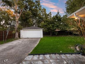 6848  Town North Drive , Dallas Texas 75231