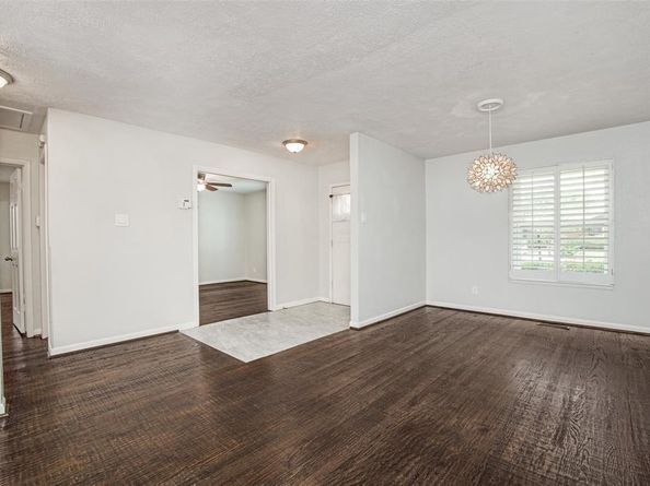 6848  Town North Drive , Dallas Texas 75231