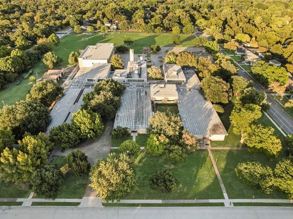 6848  Town North Drive , Dallas Texas 75231