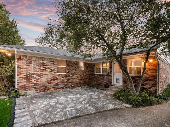 6848  Town North Drive , Dallas Texas 75231