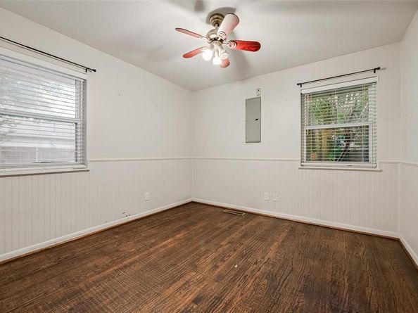 6848  Town North Drive , Dallas Texas 75231