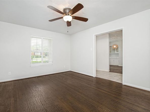 6848  Town North Drive , Dallas Texas 75231