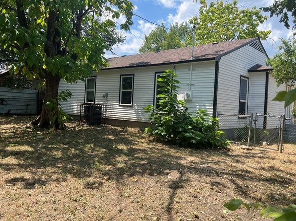 2554  Marfa Avenue , Dallas Texas 75216