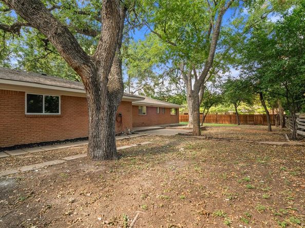 708  Hurstview Drive , Hurst Texas 76053