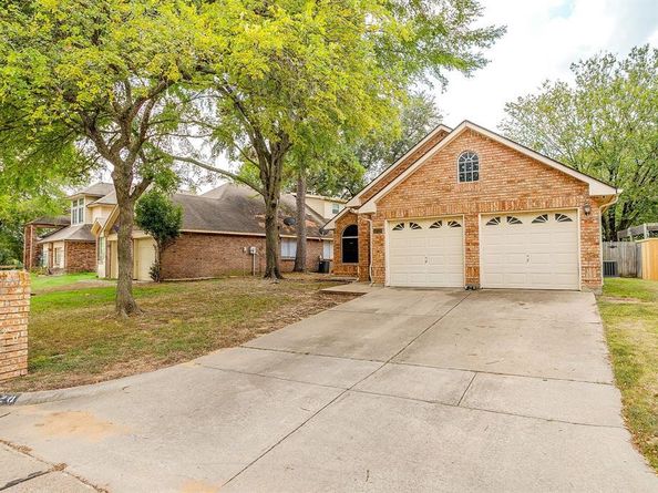 5720  Polo Club Drive , Arlington Texas 76017