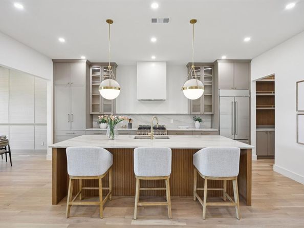 8922  San Benito Way , Dallas Texas 75218