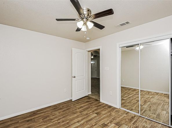1400  Stewart Street , Fort Worth Texas 76104
