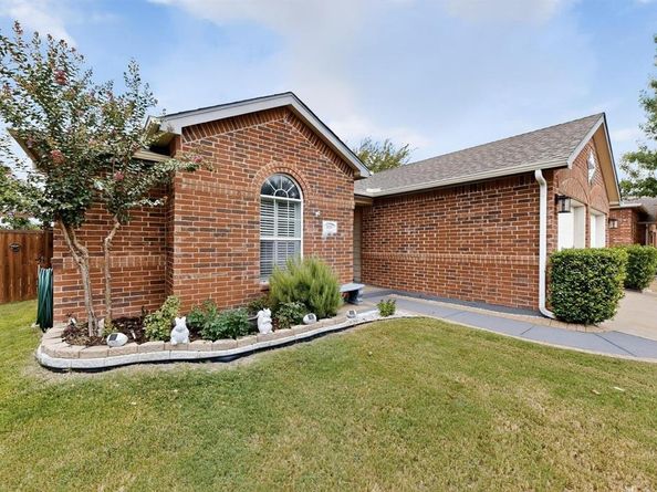 1111  Partridge Drive , Aubrey Texas 76227