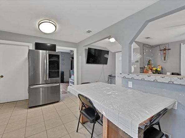 7810  Maxwell Avenue , Dallas Texas 75217