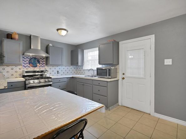 7810  Maxwell Avenue , Dallas Texas 75217