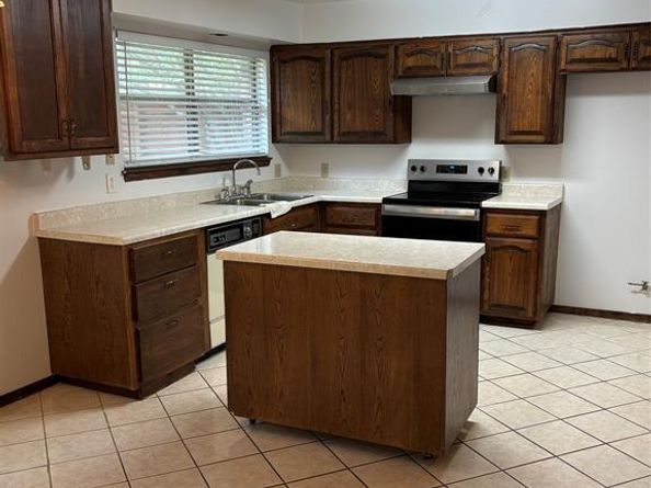 2008  Tippy Terrace , Edgecliff Village Texas 76134