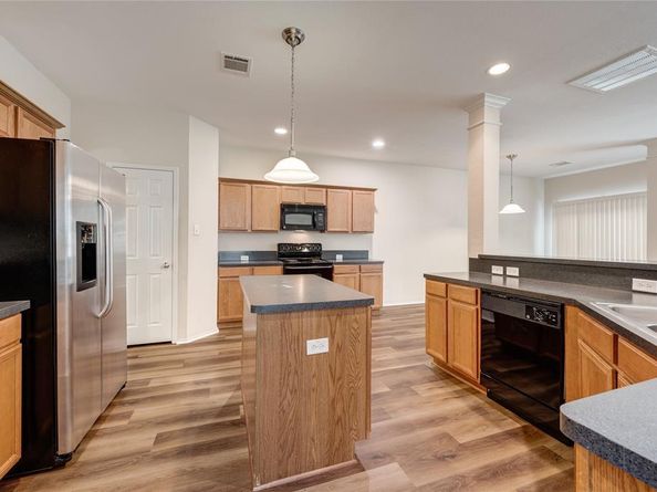 1415  Ravenwood Drive , Mansfield Texas 76063