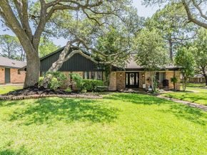 2211  Midhurst Drive , Arlington Texas 76013