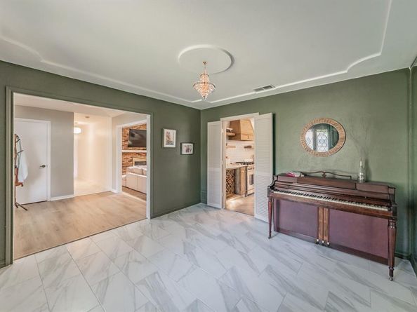2211  Midhurst Drive , Arlington Texas 76013