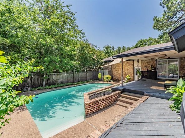 2211  Midhurst Drive , Arlington Texas 76013