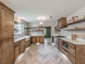 2211  Midhurst Drive , Arlington Texas 76013