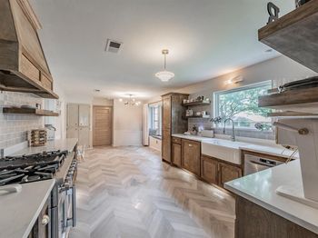 2211  Midhurst Drive 