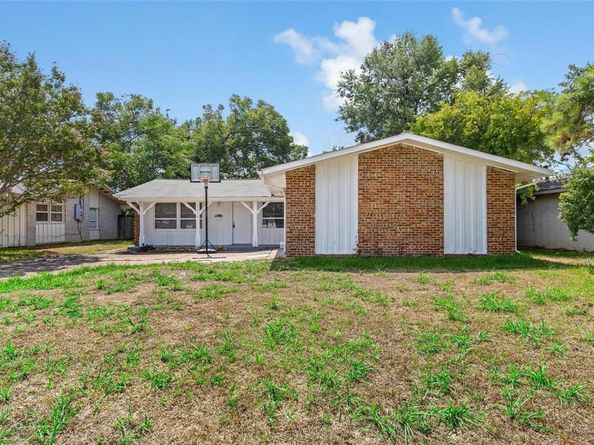 3230  High Vista Drive , Dallas Texas 75234