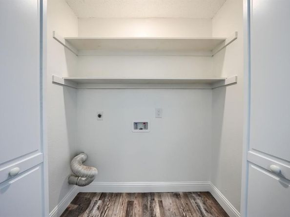 557  Trailcrest Drive , Garland Texas 75043