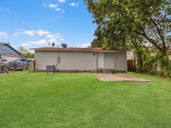 929  Glen Garden Drive , Fort Worth Texas 76104
