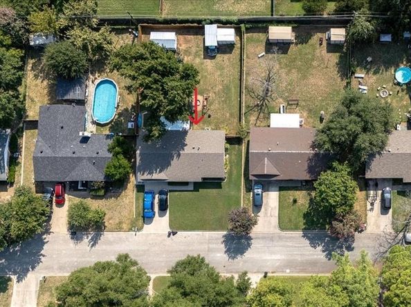 425  Glenhaven Drive , Azle Texas 76020