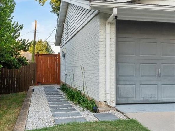 425  Glenhaven Drive , Azle Texas 76020