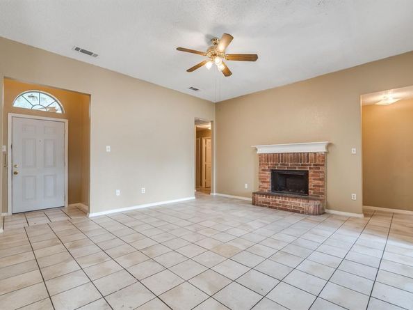 2516  Gerry Way Street , Lancaster Texas 75134