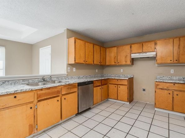 2516  Gerry Way Street , Lancaster Texas 75134