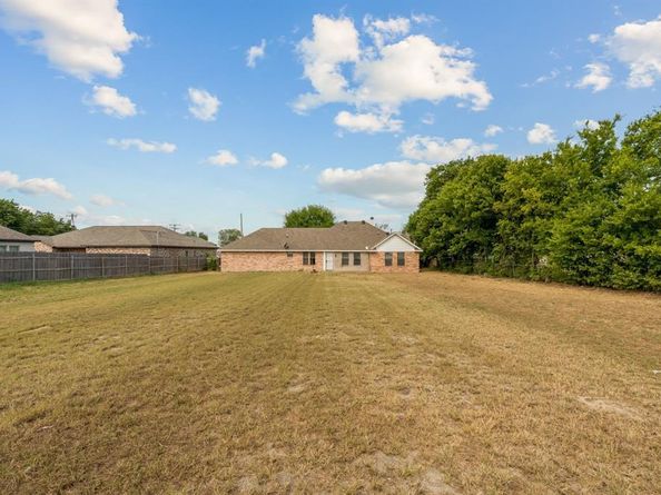2516  Gerry Way Street , Lancaster Texas 75134