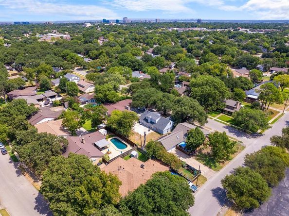 2405  Summit Drive , Irving Texas 75062
