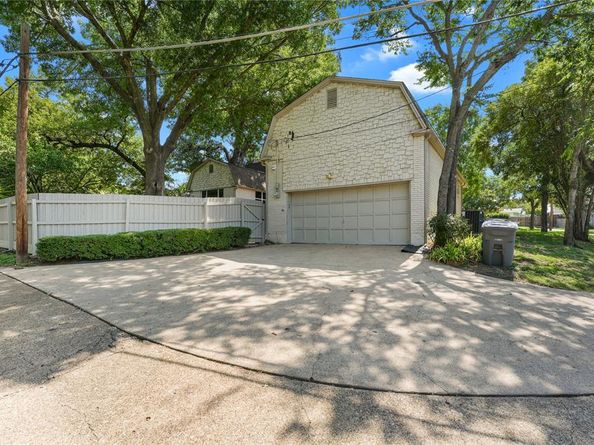 9531  Vinewood Drive , Dallas Texas 75228